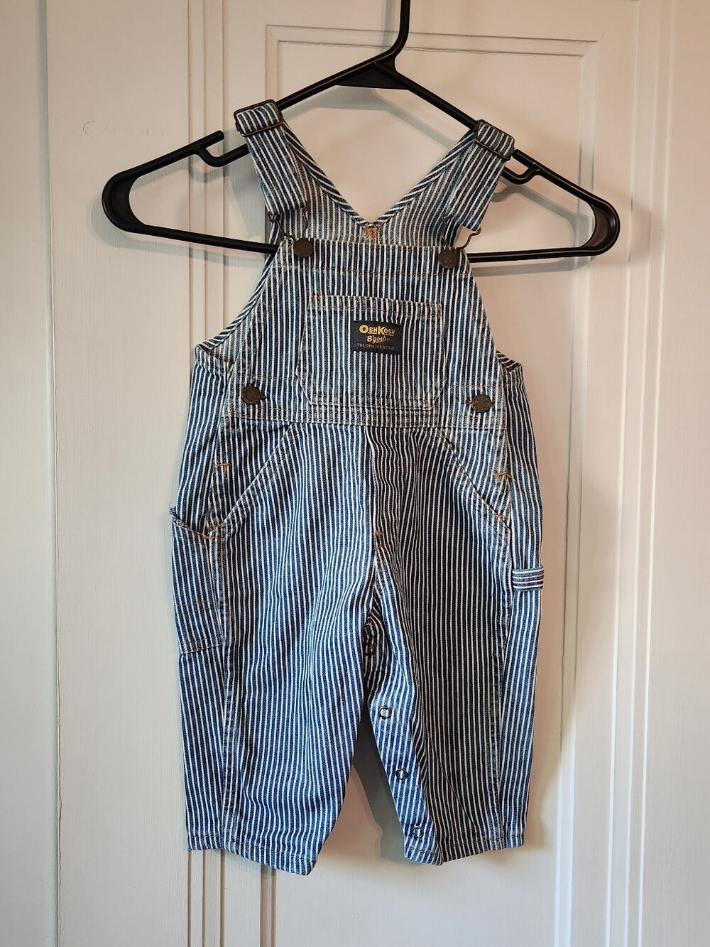 OshKosh B'gosh Classic Hickory Stripe Bib Overalls - 12M leg snaps vintage 90s